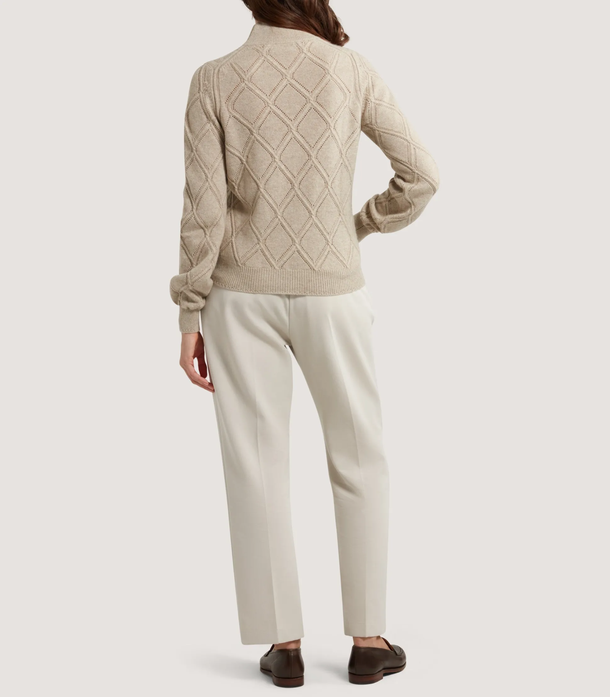 Women's Cashmere Cable Sweater in Oatmeal