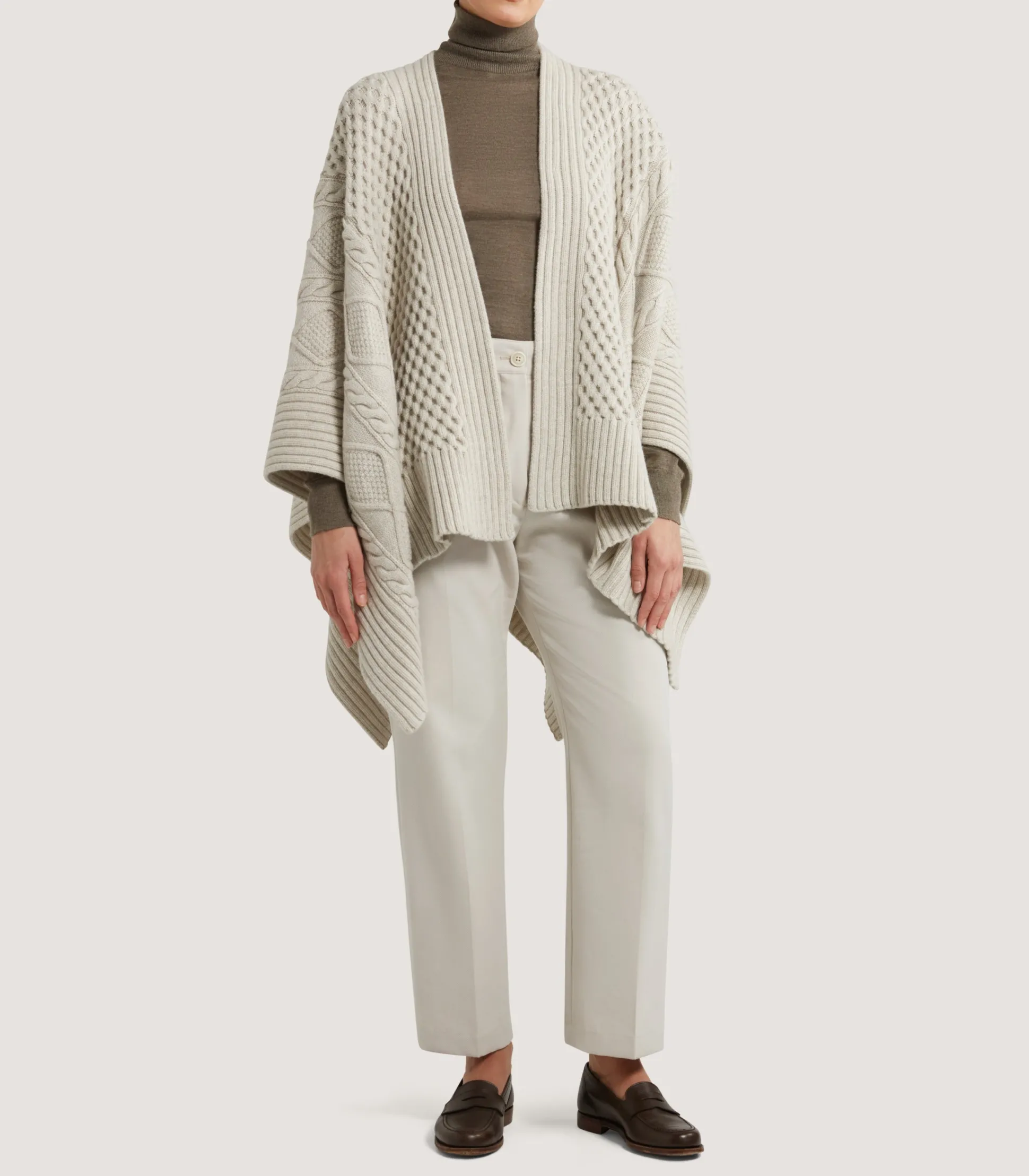 Women's Lammermuir Knitted Aran Cape in Ivory