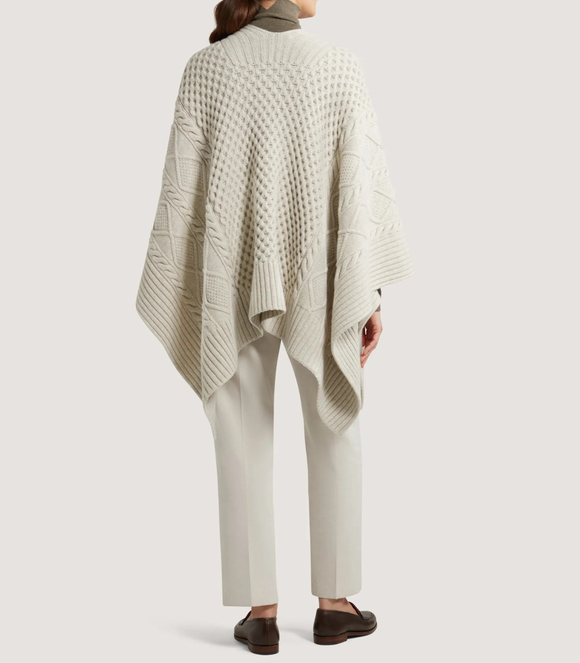 Women's Lammermuir Knitted Aran Cape in Ivory